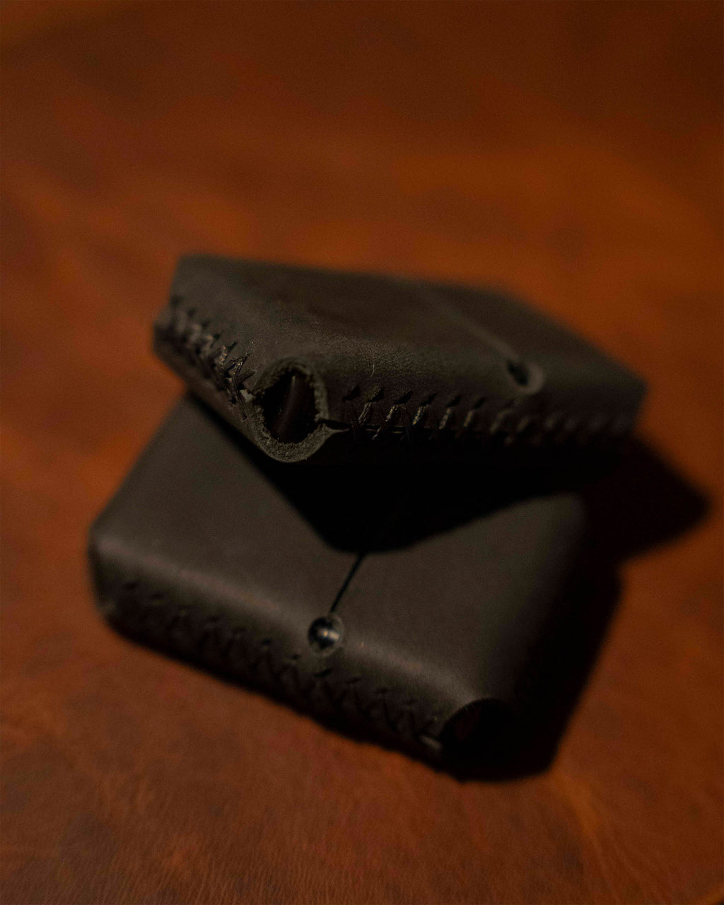 Deri kılıflı çakmak