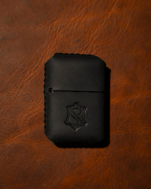 Deri kılıflı çakmak