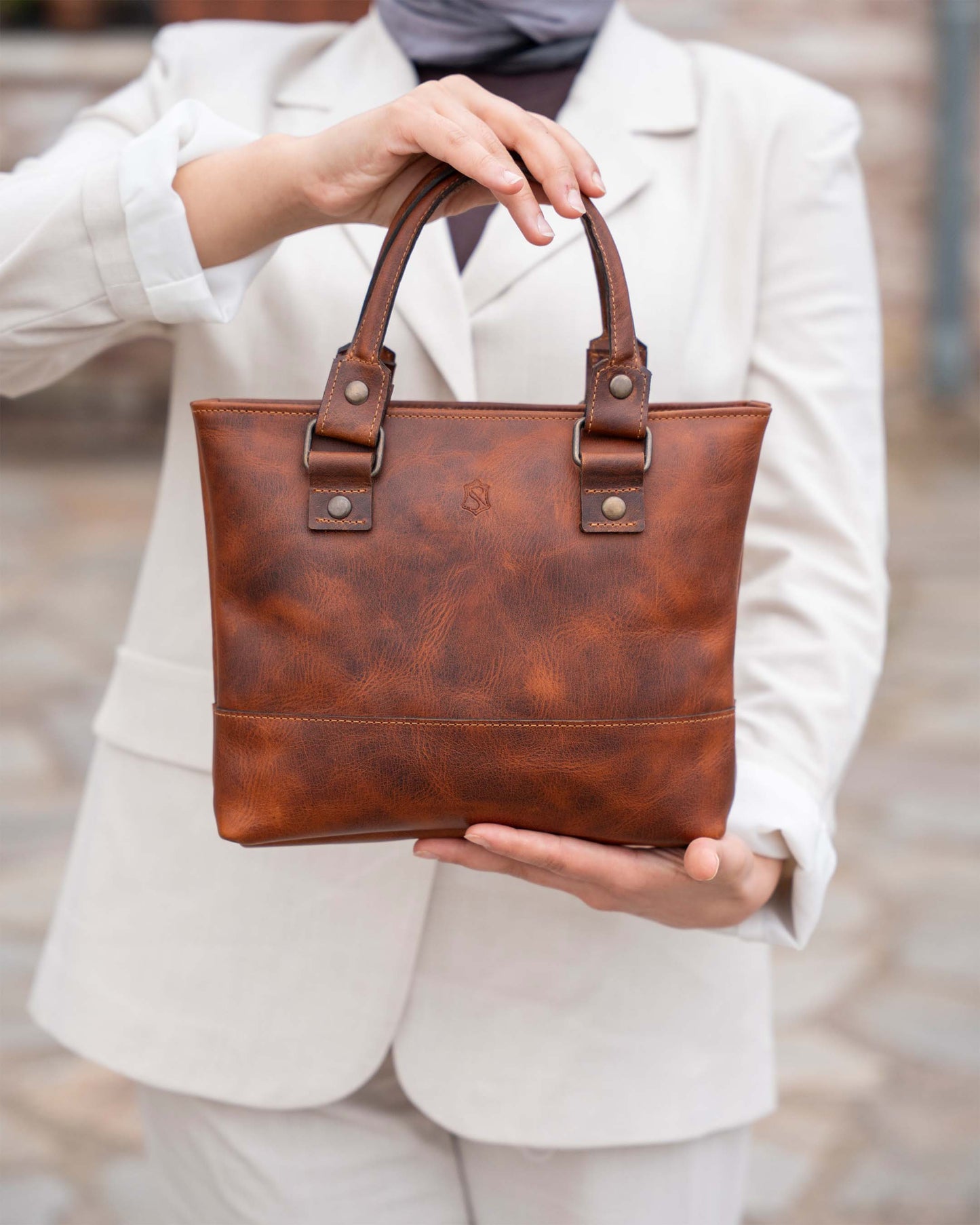 Lena Mini
